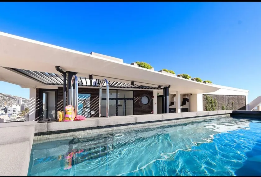 Kkape Sands - Peak Views From Sea Point Pad - Image 1