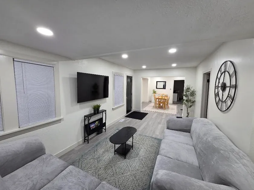 You Will Do Better In Toledo With No Cleaning Fees - Image 1