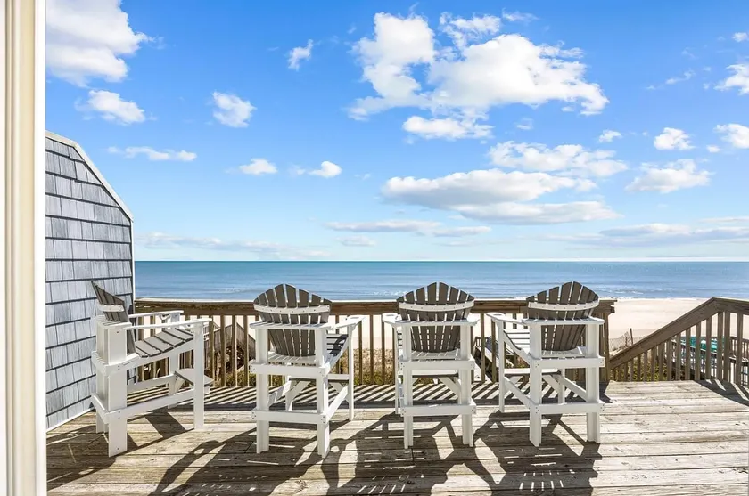 Oceanfront Retreat, Private Beach, Stunning Views - Image 1