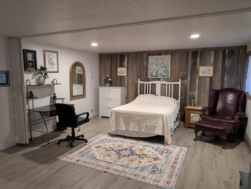A Hobbit-Hole Home-Away-from-Home - Image 1