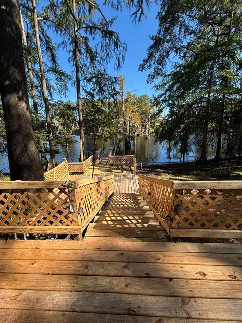 Bayou Home. Sleeps 12. - Image 1