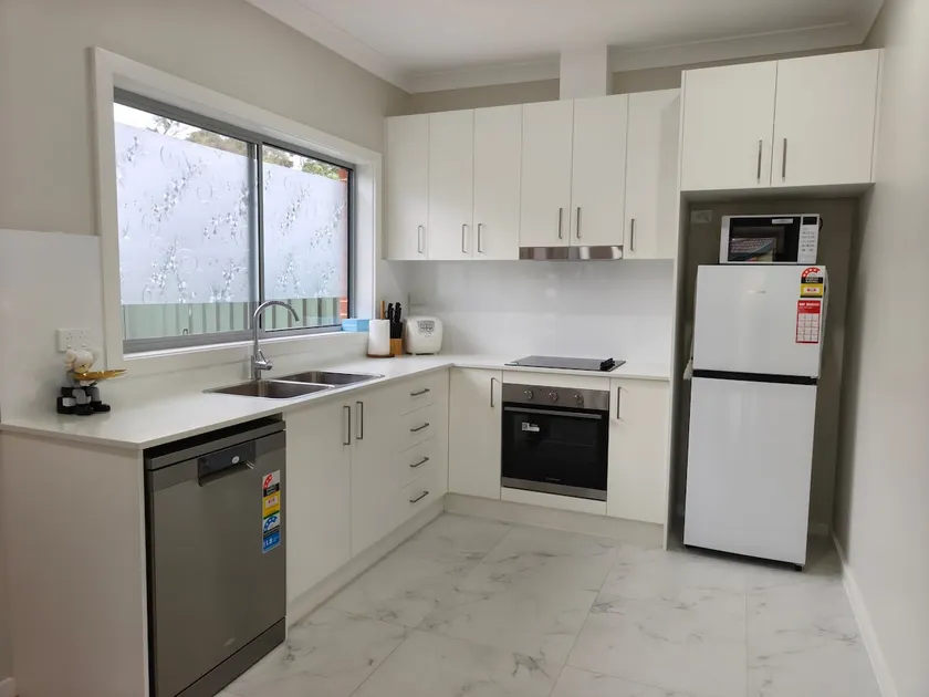 Brand-New and Private Granny Flat in Quakers Hill - Image 1