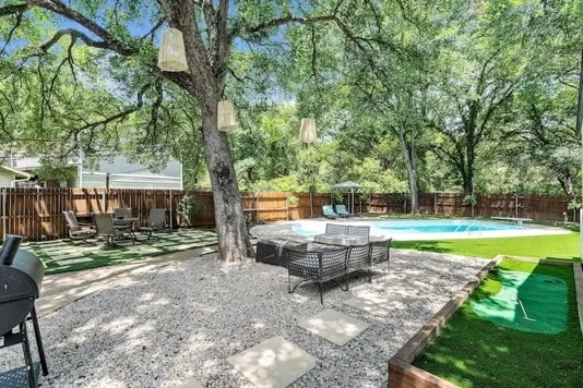 Family Getaway with Pool & Fire Pit - Image 1
