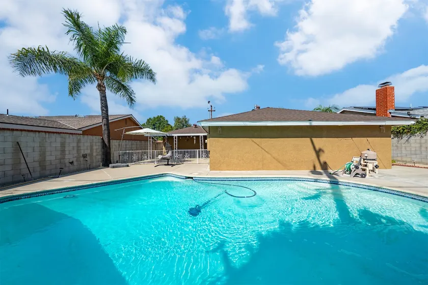 The 3BR/2BA Modern Pool Home in West Covina - Image 1