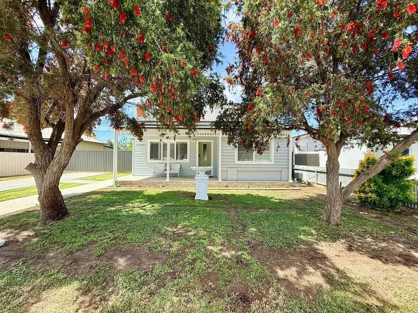 Cosy 2-bed retreat in peaceful North Wagga - Image 1