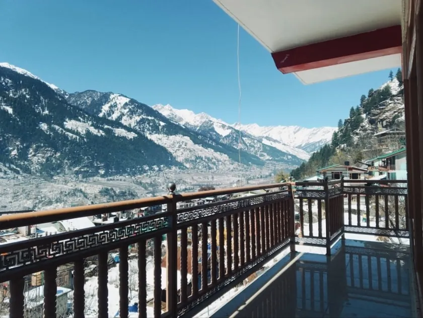 Pleasant StayMountainView 3 Rooms Jagatsukh Manali - Image 1