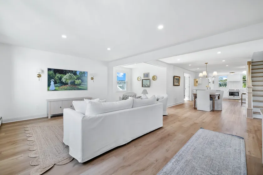 Newly Renovated Clinton Beach House - Image 1