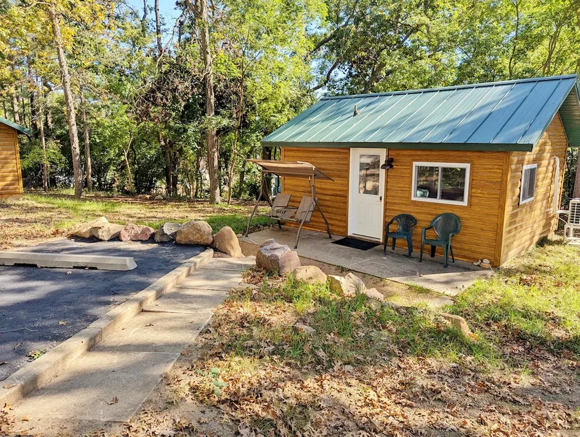 Fireside Cabin 8 | Baraboo • Dells Cabin | Pets OK - Image 1