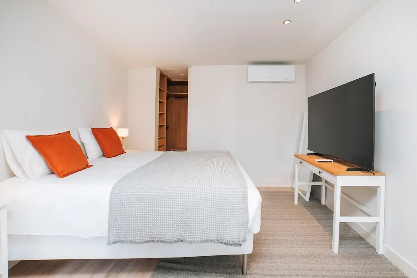 Gold Apartment - Image 1