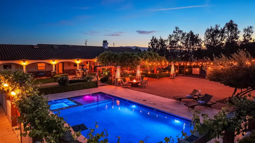 Spanish Hacienda | Pool, Hot Tub & Steam Room - Image 1
