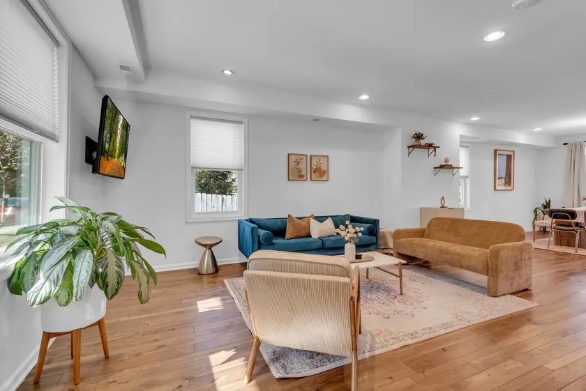 Spacious 3BR Newly Renovated Modern DC Home - Image 1