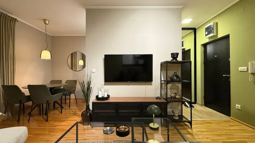 The Green Nest - Image 1
