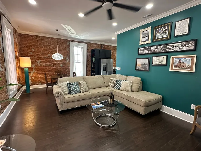 Iuka Historic Downtown King Loft C - Image 1