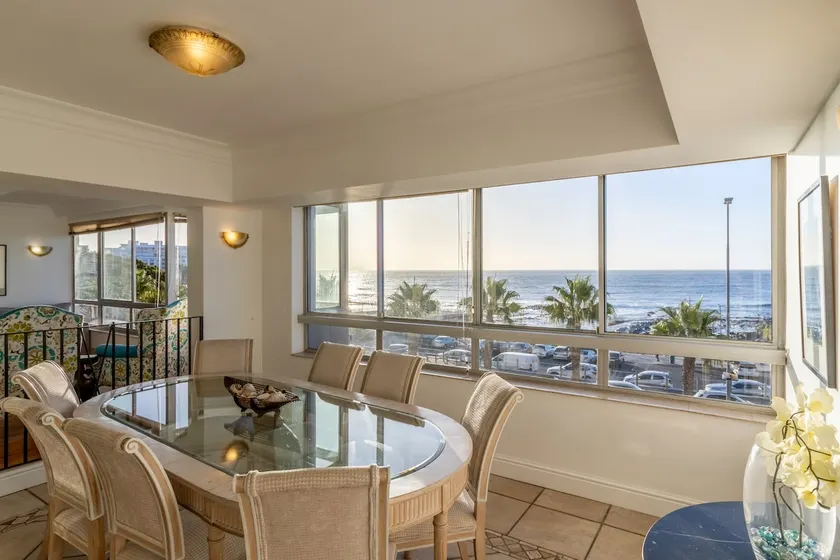 Beachfront Seaview - Image 1