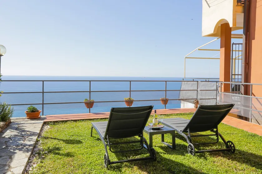 Terrace on the Sea •Garden •Sunbeds •A/C•Tilo sori - Image 1