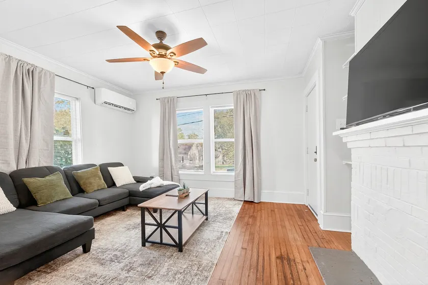 Luxe Gem in the Heart of Durham - Close to Duke! - Image 1