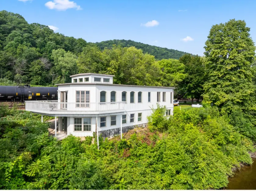 River House - Image 1
