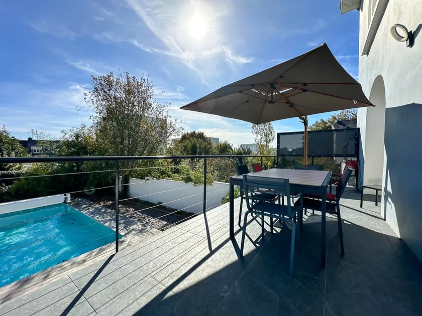 Lorient-style elegance • Private pool • 2 bathrooms - Image 1