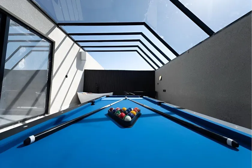 M 305 | Luxe Studio With Bathtub | self-entry - Image 1