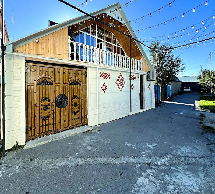 Golden Horizon Villa - Image 1