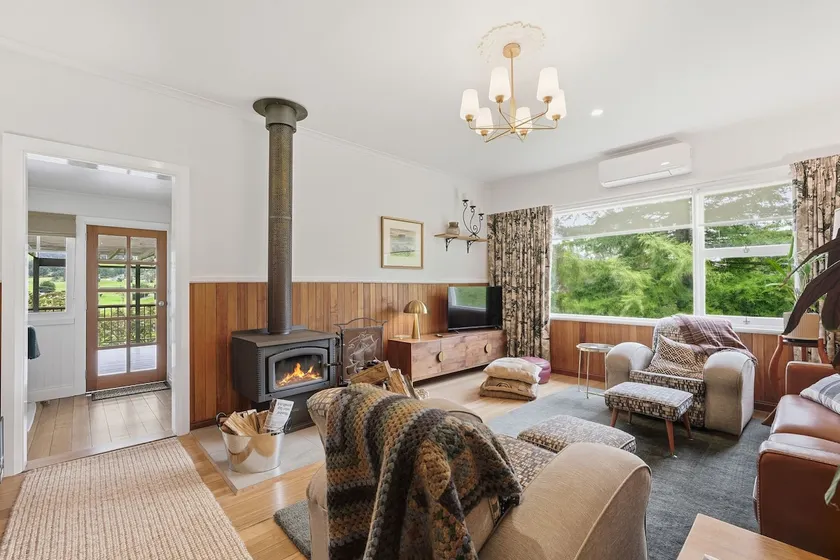 Riverbend Escape – Judbury - Image 1