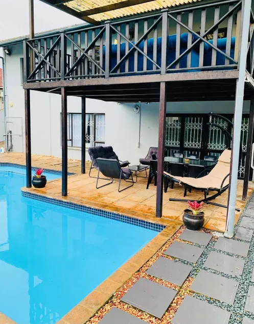 Carrington Guest House - Image 1