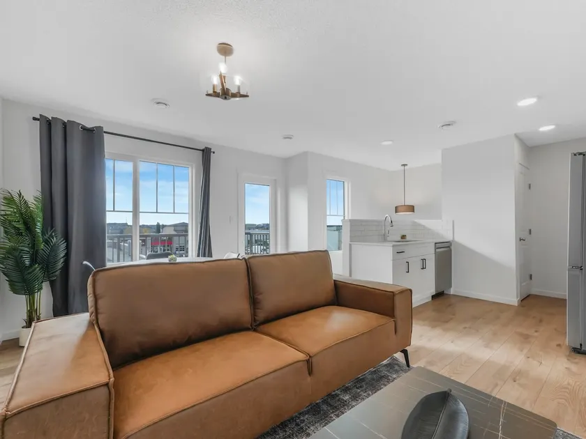 Modern Comfort Retreat - Image 1