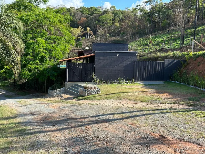 Your retreat with a swimming pool in Rio Acima - Image 1