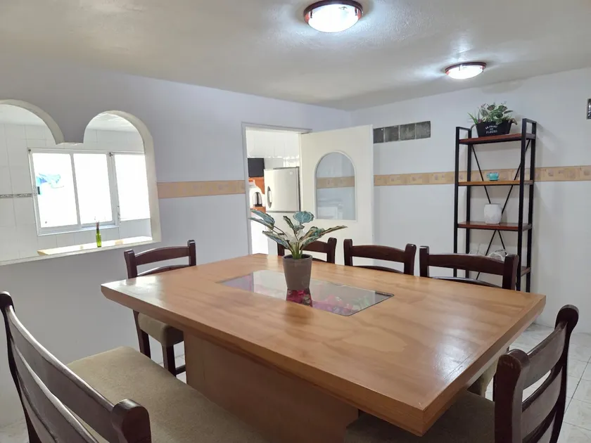 Central and comfortable house in Toluca - Image 1