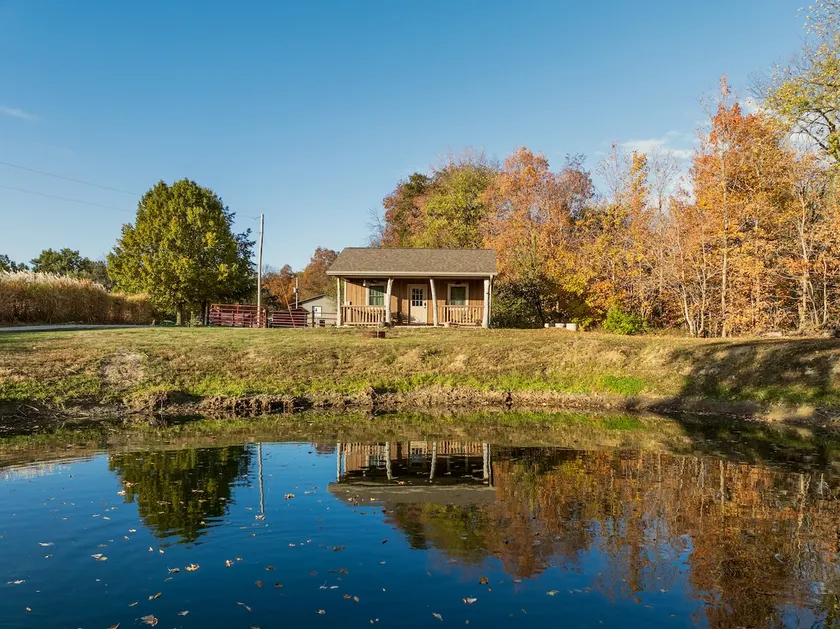 The Cedar cove - Image 1