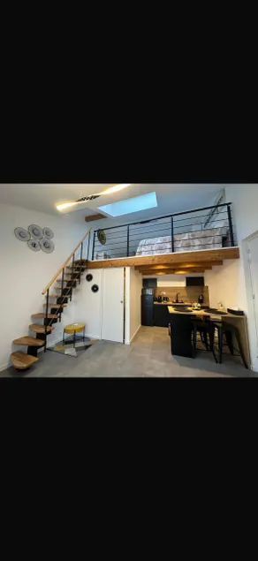 Gap-Romette apartment with mezzanine - Image 1