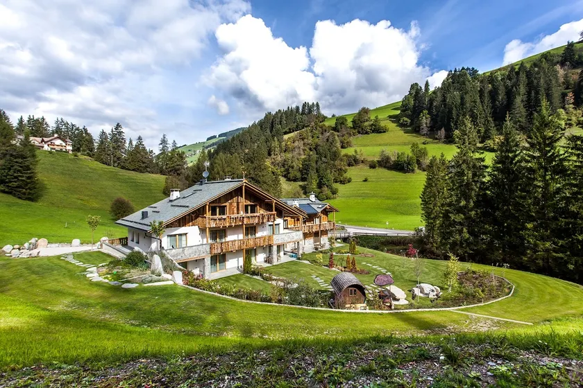 Alpine Mountain Chalet - Image 1