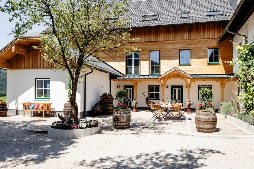 Mountain view, peace and relaxation at Wolfgangsee - Image 1