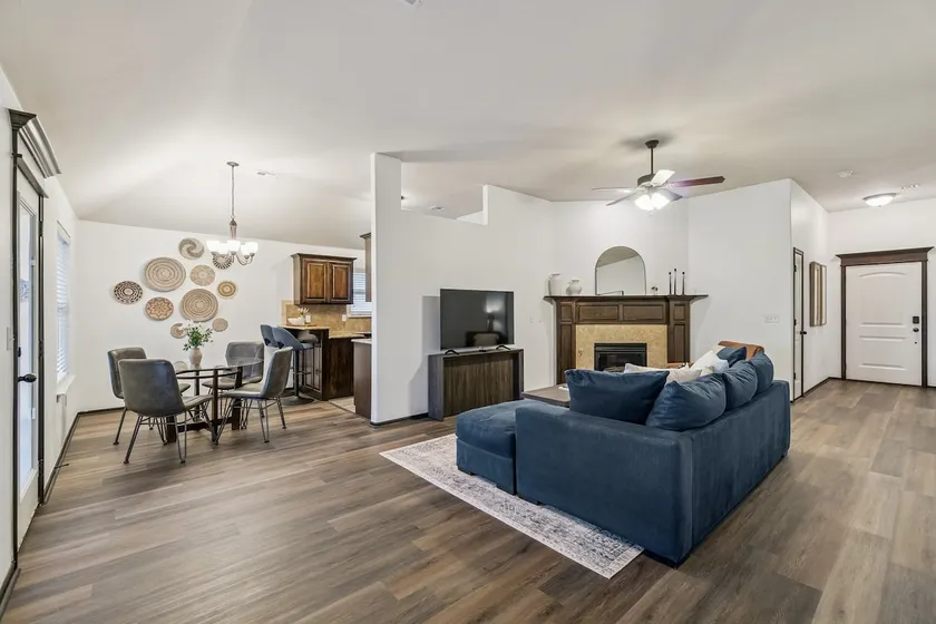 Peaceful Convenience in Moore - Minutes to OU! - Image 1