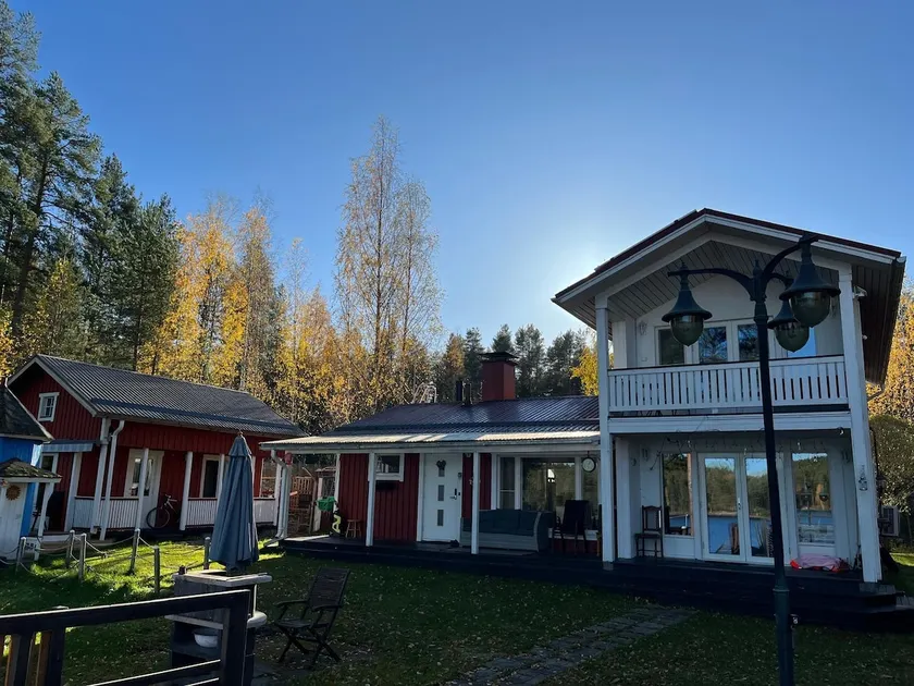 Villa Purnukka: Hot tub, lake view, and sauna - Image 1