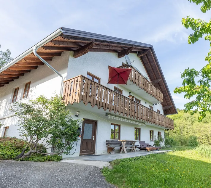 Apartment panoramic view with infrared sauna - Image 1