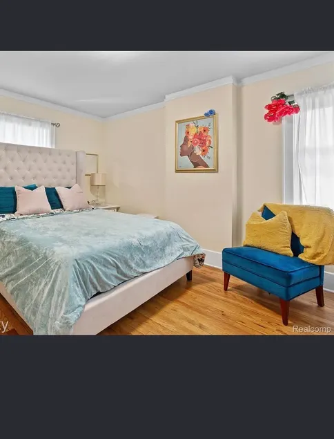 Historic Charm, Modern Access - Image 1