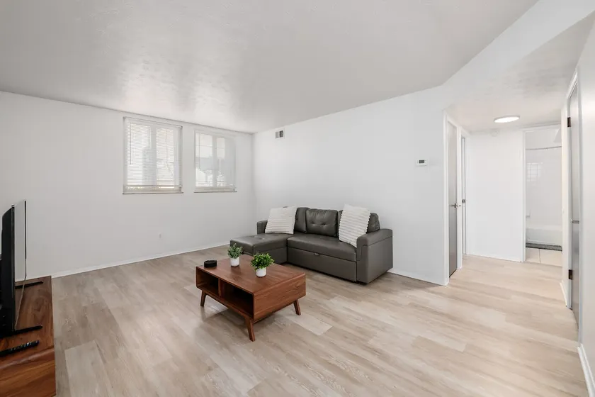 Modern Nest in the Capital! - Image 1