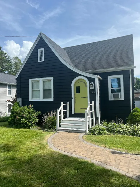 Charming Family Friendly Home | Central Location - Image 1