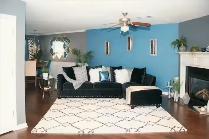Spacious Home in Airport Area & min to Downtown - Image 1