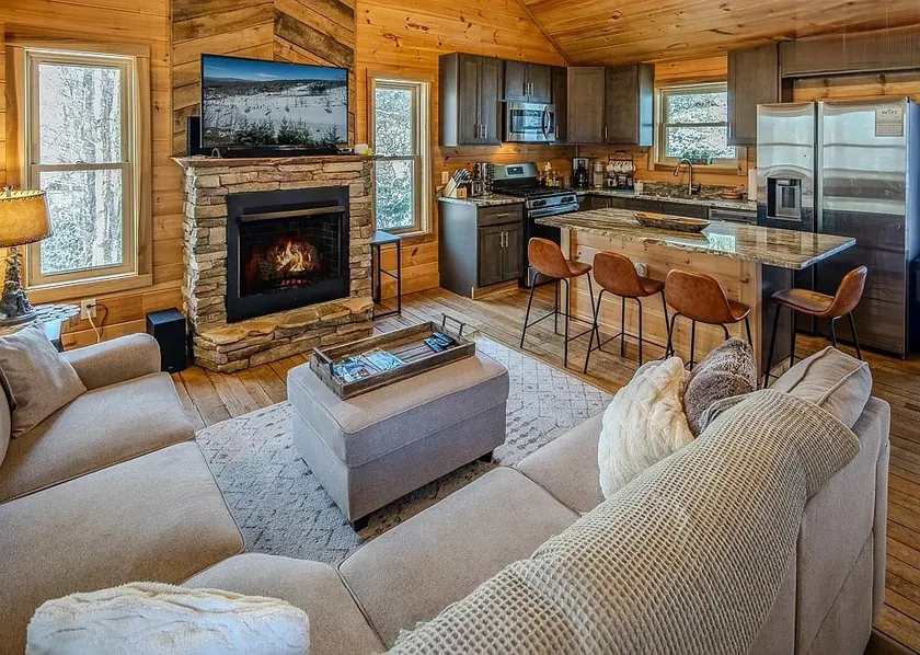 Creekside Beech Mt Cabin—Private & Serene - Image 1