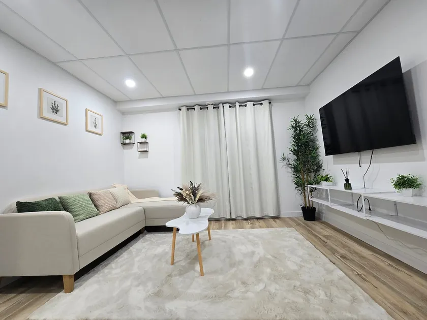 Cozy 2 BR Suite - Private Entrance & Home Comforts - Image 1