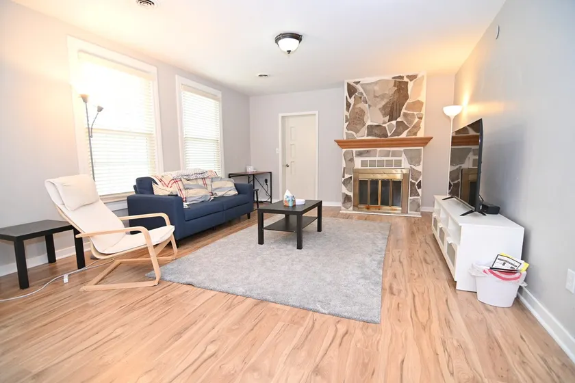 Pet Friendly Cozy No-Frills 2 Bed Condo! - Image 1