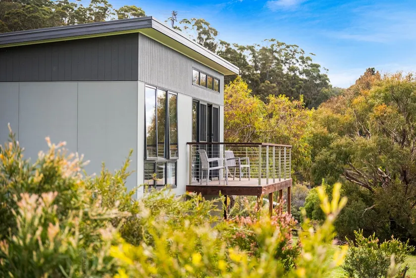 Tranquil Getaway in Tinderbox - Image 1