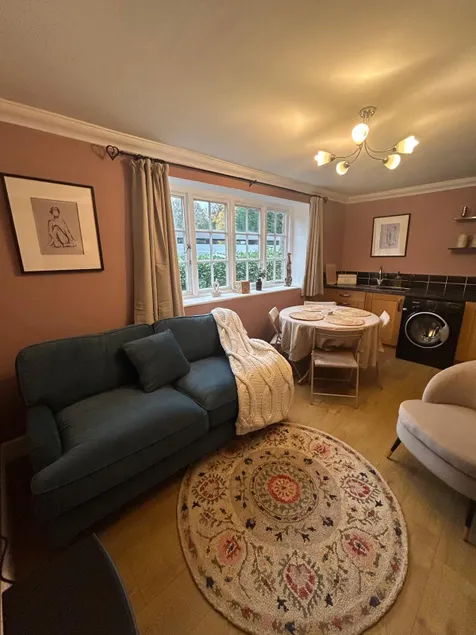 The Snug - Image 1