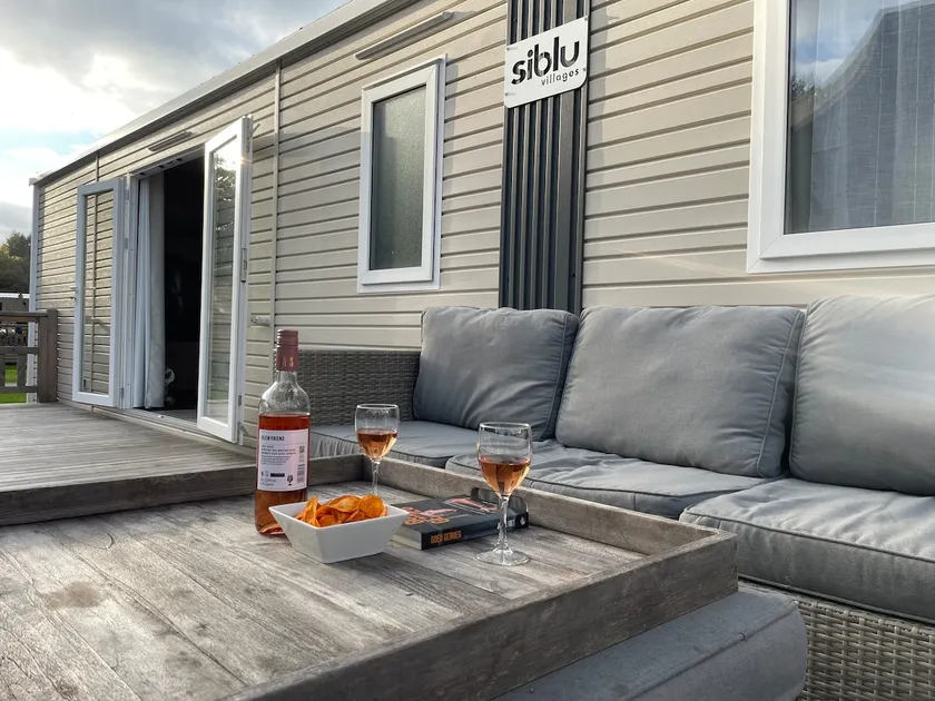 Cozy 6-person Chalet near 't Hemelriekje - Image 1