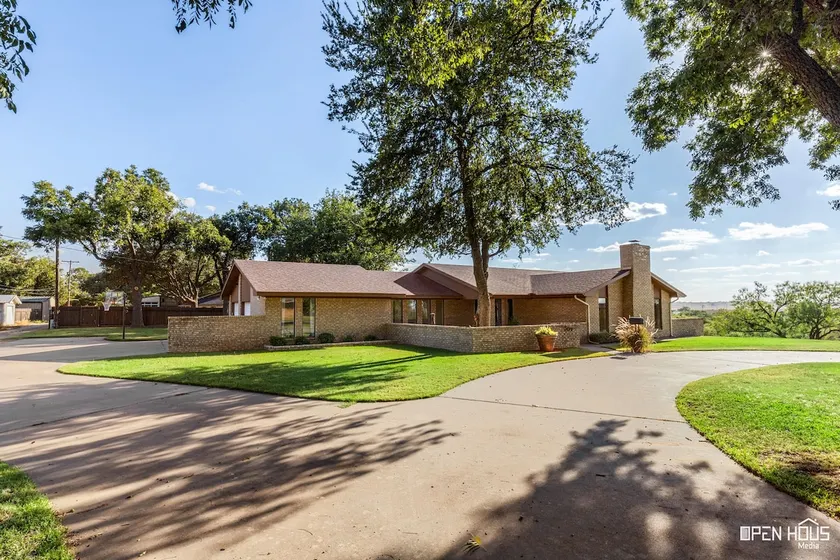 Brazos Haus - Image 1