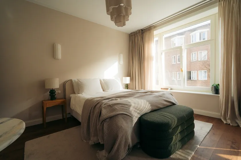 Designer Room with Ensuite in Oud-West - Image 1