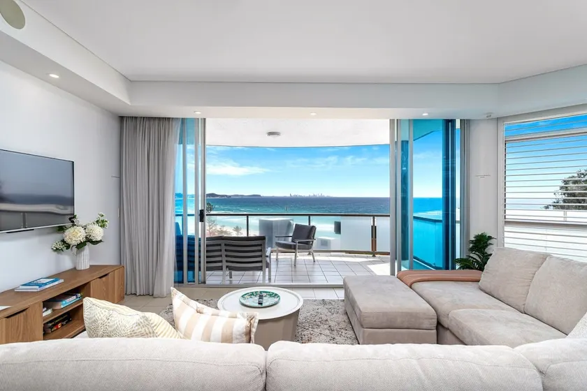 Kirra Oceanfront Views - Image 1