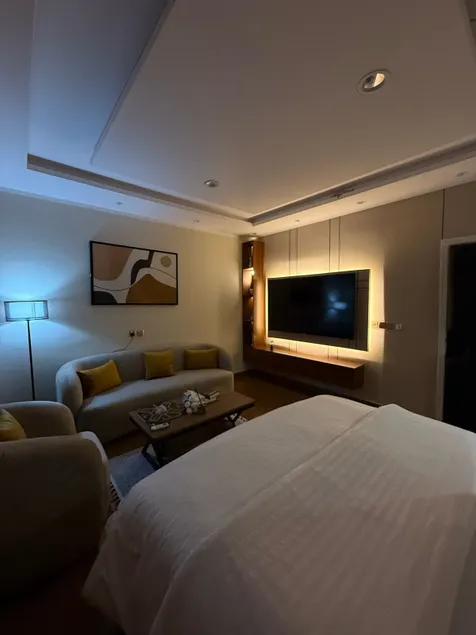 Modern and spacious studio in Yarmouk 201 - Image 1